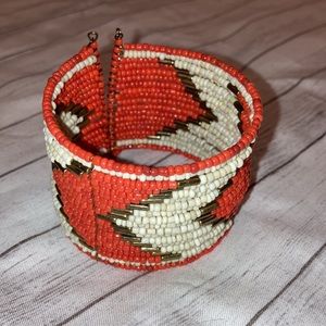 Beautiful Coral Bracelet! I ACCEPT OFFERS!